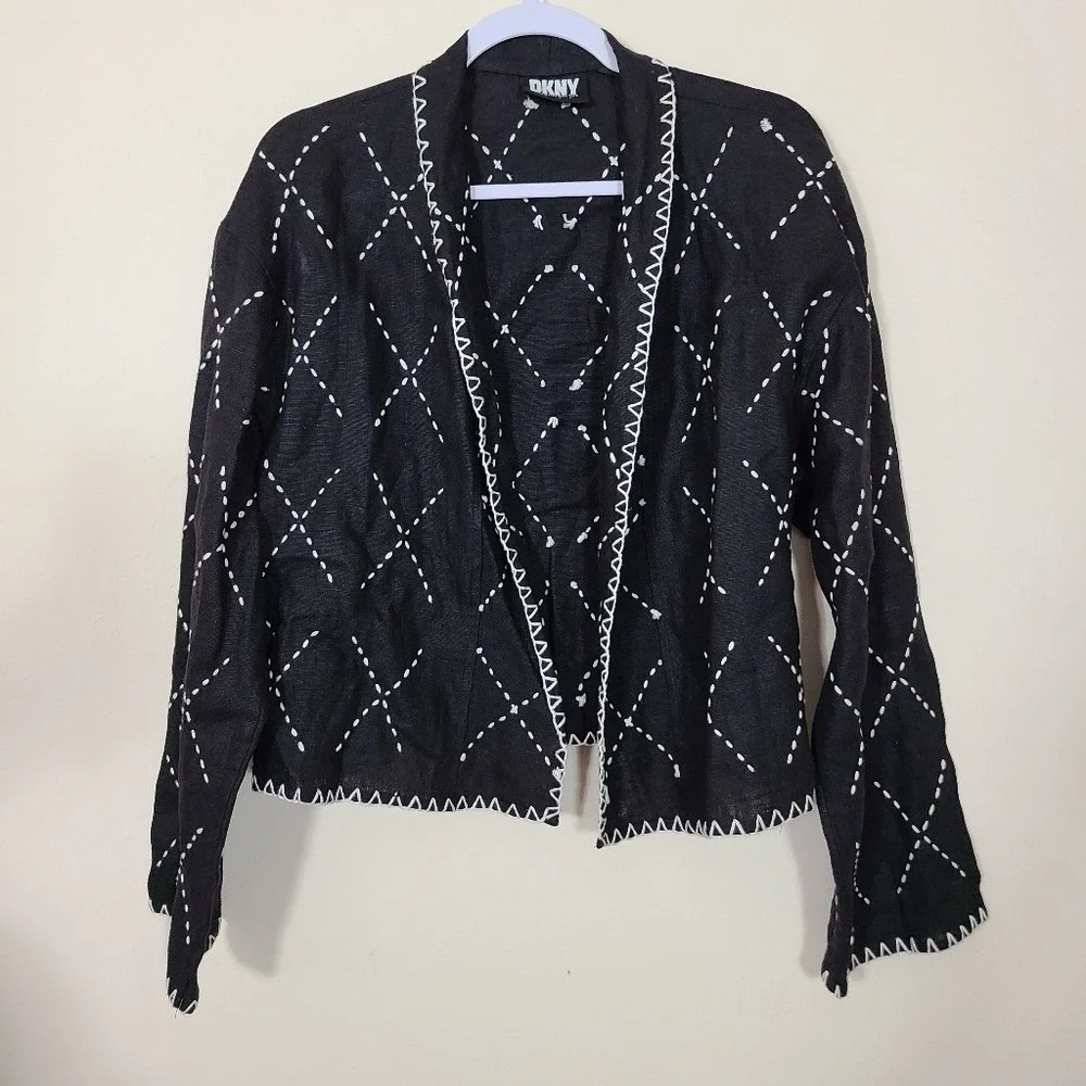 DKNY 100% Linen Black White Embroidered Jacket M Cropped Boxy Boho Parisian Chic